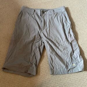 Men’s Mountain Hardware Shorts Size Medium, Hiking, Mountain Bike